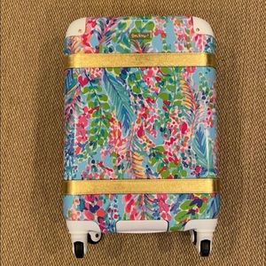 Lily Pulitzer Rolling luggage New